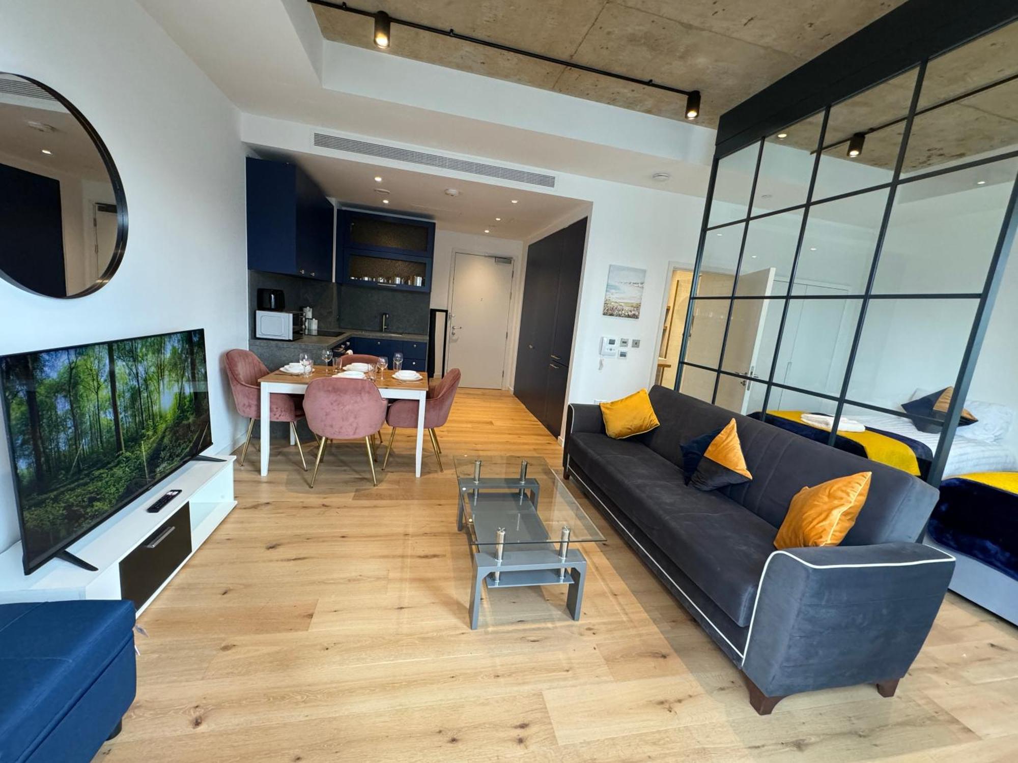 London Luxury Flat With Balcony, River View, O2 Arena, Excel, Canary Wharf, Station Lejlighed Eksteriør billede