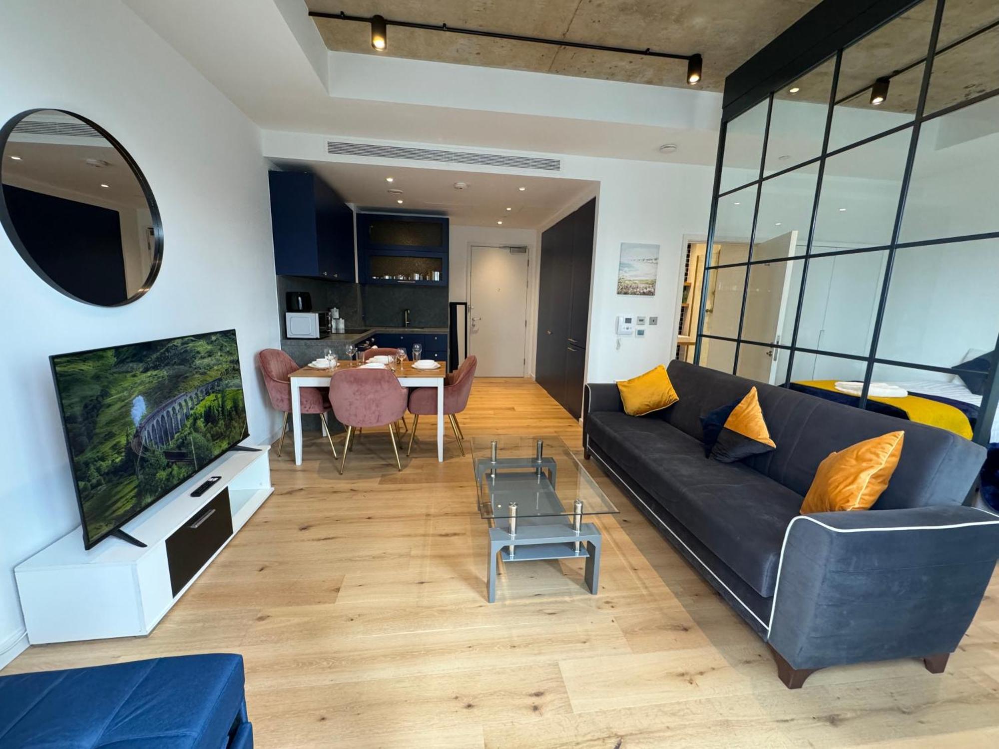 London Luxury Flat With Balcony, River View, O2 Arena, Excel, Canary Wharf, Station Lejlighed Eksteriør billede