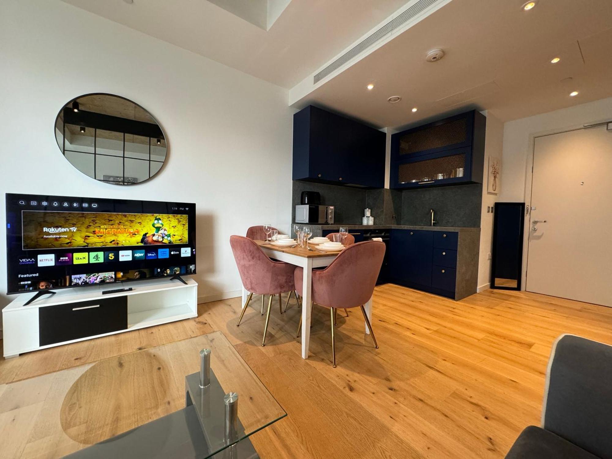 London Luxury Flat With Balcony, River View, O2 Arena, Excel, Canary Wharf, Station Lejlighed Eksteriør billede