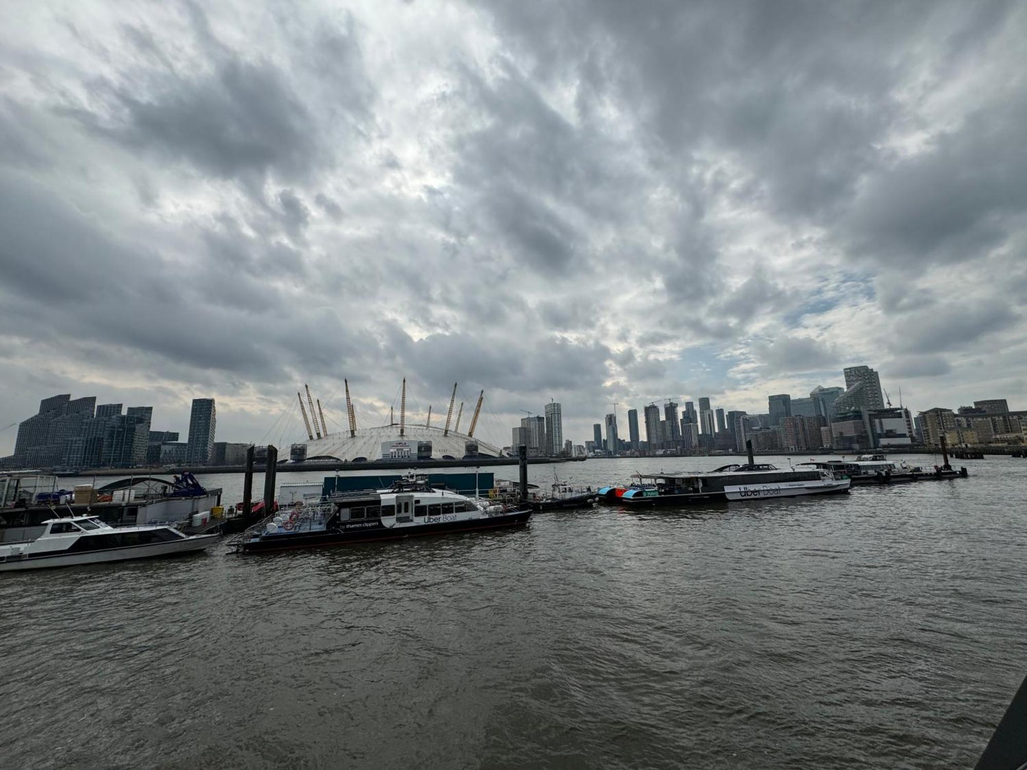 London Luxury Flat With Balcony, River View, O2 Arena, Excel, Canary Wharf, Station Lejlighed Eksteriør billede