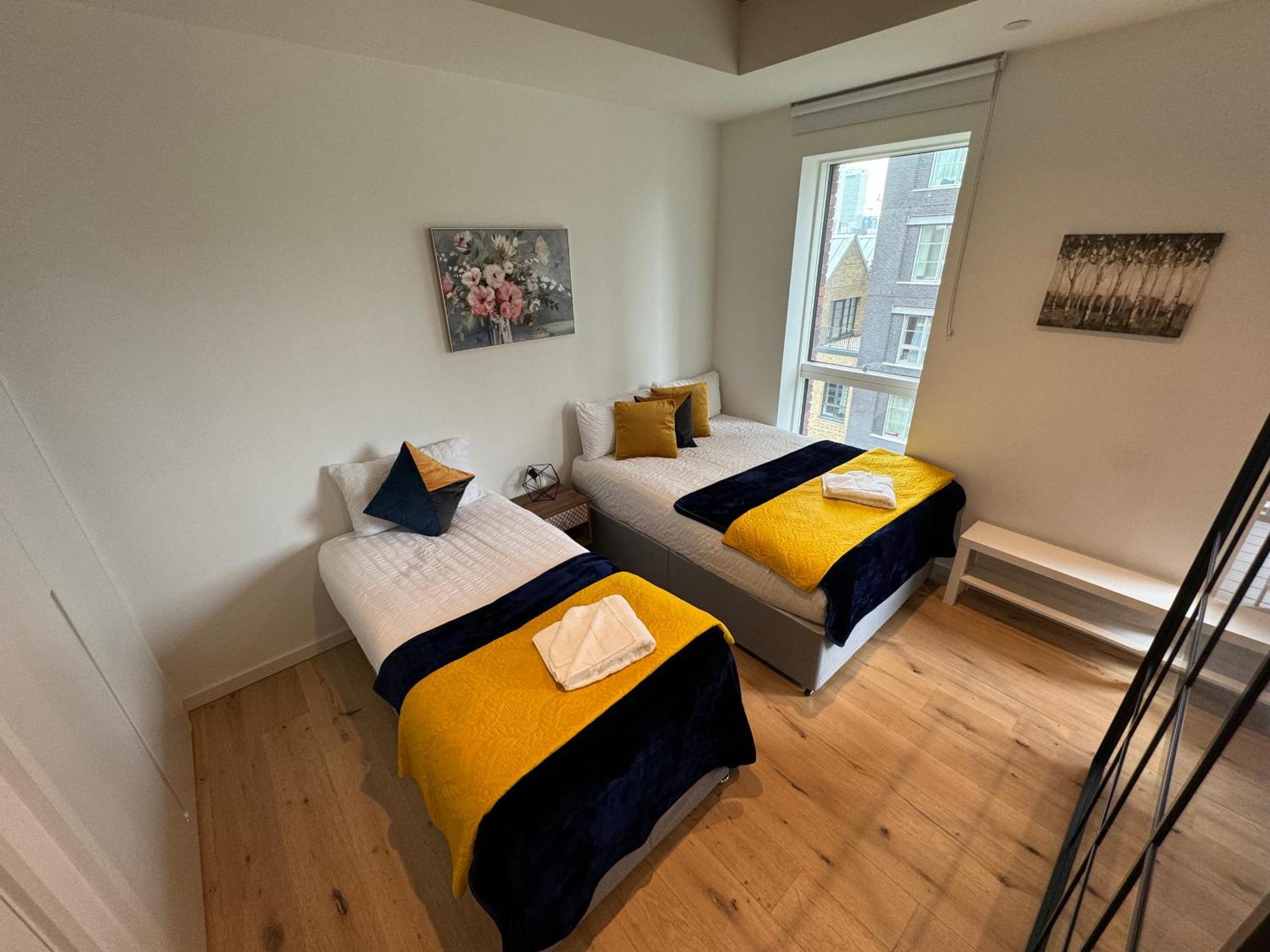 London Luxury Flat With Balcony, River View, O2 Arena, Excel, Canary Wharf, Station Lejlighed Eksteriør billede
